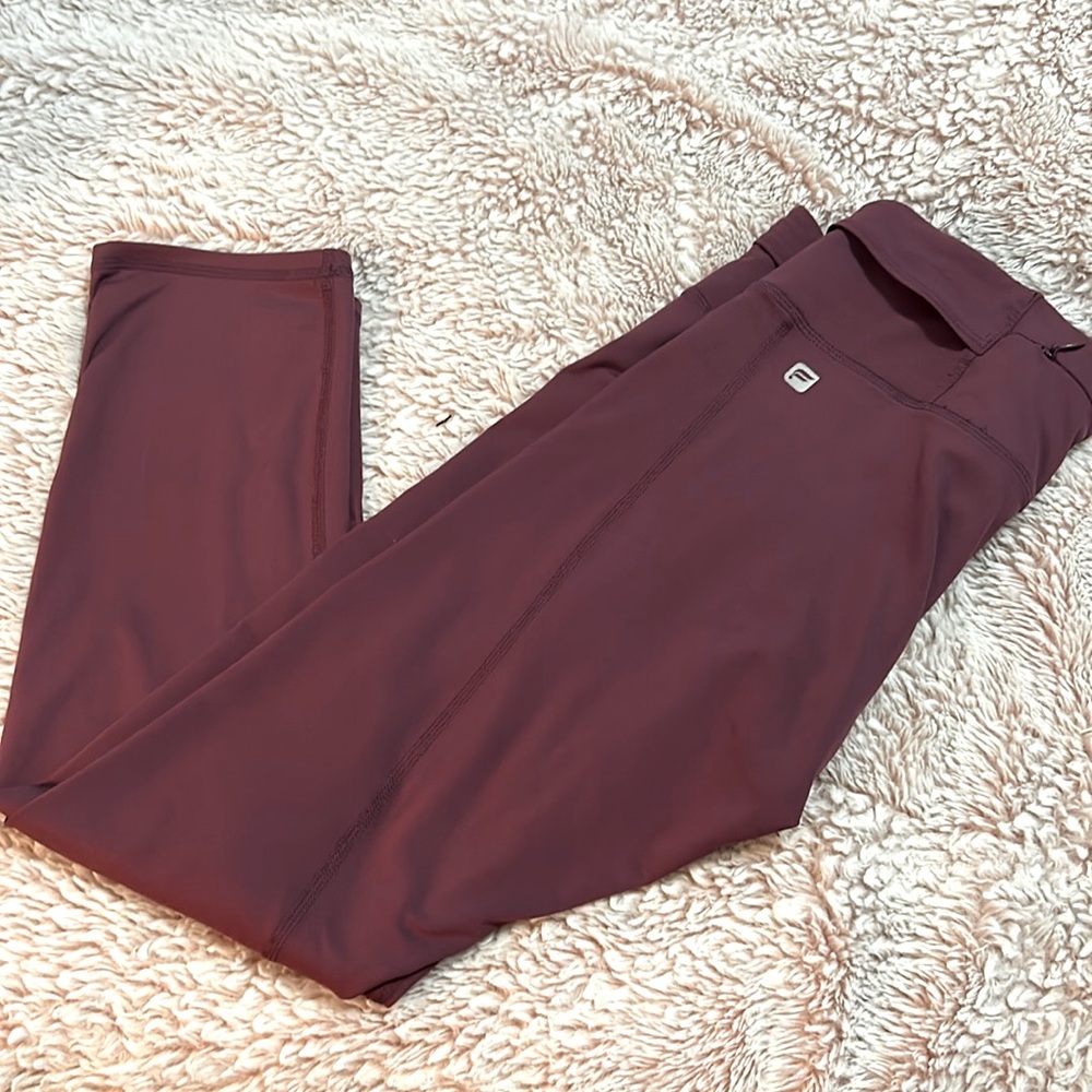 Fabletics cranberry color‎ tights
